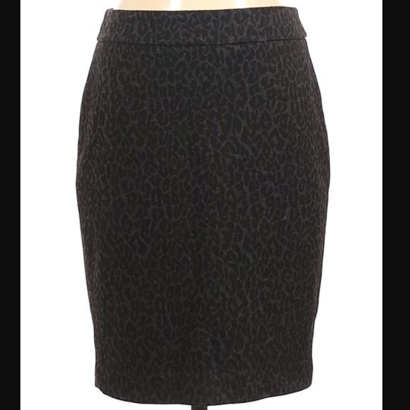 LOFT Dresses & Skirts - Ann Taylor Loft Leopard Animal Print Pencil Skirt